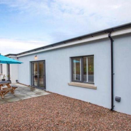 Josies Place At Waters Edge Self Catering Apartment Glenarm Bagian luar foto